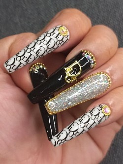 Extra long Dior Bling Nails $55