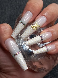 Extra Lng Wht LV Nails $55